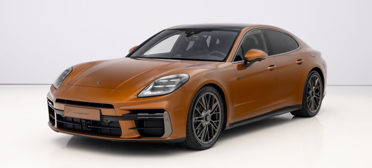 Was bietet das neue Infotainment von Porsche?