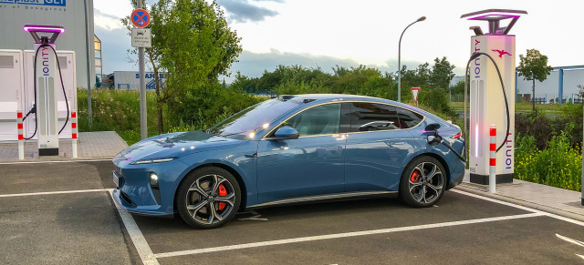 Revolution beim Ladevorgang: Kryptowährungen treiben die Elektromobilität voran