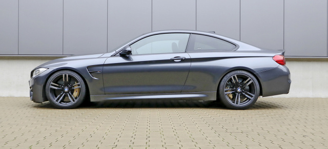 Feinschliff für Fahrdynamiker: BMW M4 mit höhenverstellbarem H&R HVF Federsystem