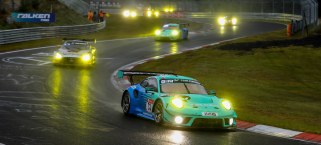 Falken in den Top 10: Regenschlacht auf dem Nürburgring 2020