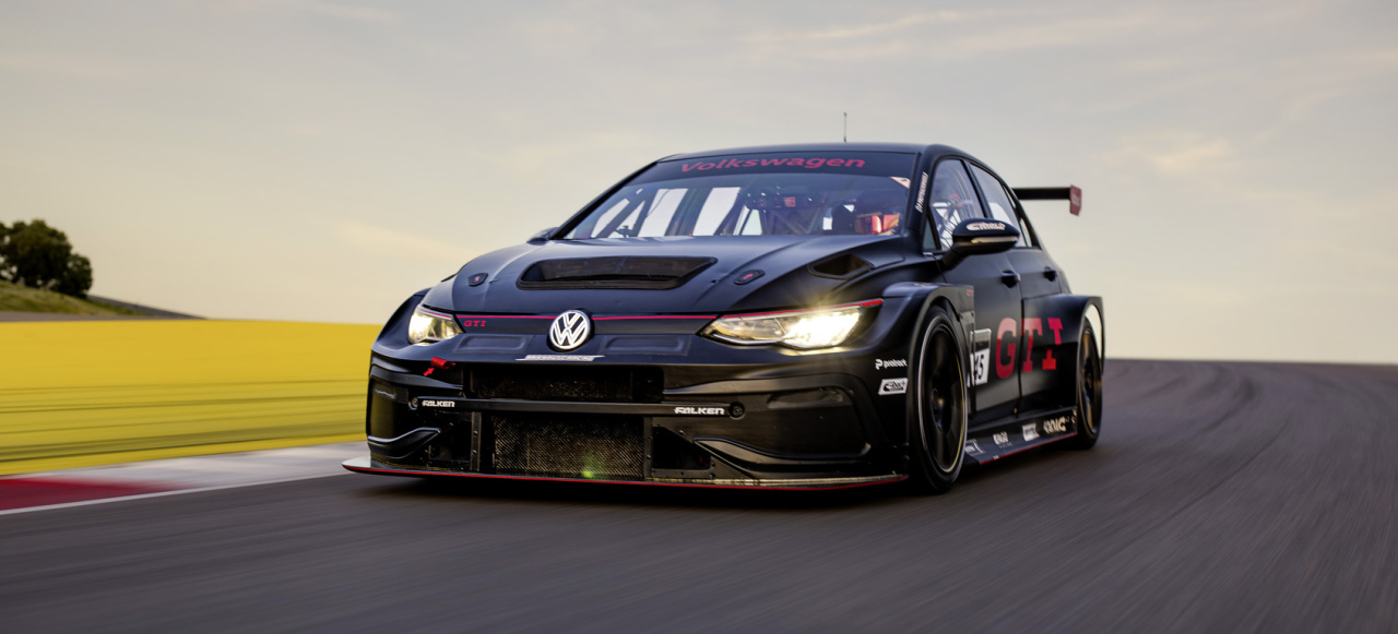 Volkswagen feiert den GTI mit Sondermodell: Max Kruse Racing geht mit zwei Golf GTI Clubsport beim 24h Rennen an den Start
