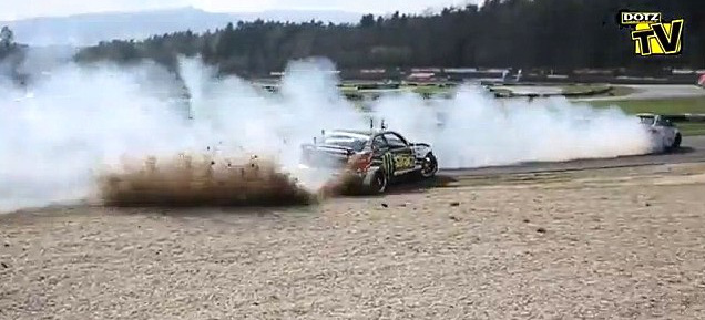VIDEO: DOTZ Team-Drifter crasht seinen BMW im Viertelfinale: Harte Kämpfe beim Start von King of Europe 2013 - erste Runde in Greinach, Österreich