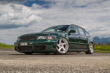 Gipfelstürmer in Goodwood Green: Tierisch tiefer Audi RS4 B5 mit 500 PS und Höllensound