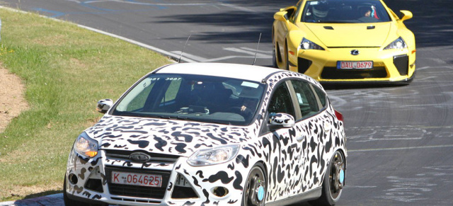 Erwischt: 2012er Ford Focus ST bläst zum Angriff auf Golf GTI & Co.: GTI und OPC-Killer Ford Focus ST vom Erlkönig abgeschossen 