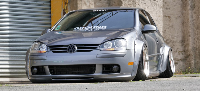 VW Golf 5: Der Extremist: Krass. Breit. Tief: Golf  5 im mega breitem Rocket-Bunny-Style-Dress