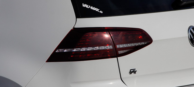 Dunkle VW Golf 7 LED-Rückleuchten zum Nachrüsten: LED-Leuchten und Golf R-Look auf einen Schlag