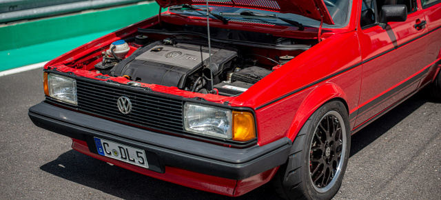 Der rote Blitz mit TSI-Technik: 313 Turbo-PS und DSG im 1983er VW Jetta 1