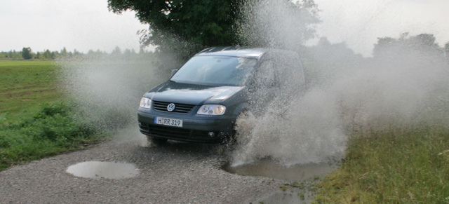 Life-Style im Gelände: VW Caddy 4Motion Fahrbericht (2010): Ente im Gelände - oder Allrad-Talent? So schlägt sich der Allrad-Caddy