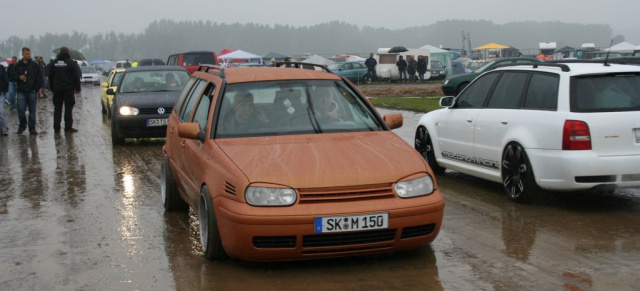 WET, WET, EAST! VW Pfingsttreffen Bautzen 2009 - Bilder ONLINE!: Viele VW Tuning Fans trotzten dem Wetter und feierten feucht fröhlich! 