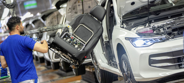 Fließband statt Büro: Sparmaßnahmen: VW-Studenten sollen in der Autofertigung geparkt werden