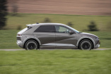 Erste Fahrt im 2022er Hyundai Ioniq 5 4WD: So gut ist der Hyundai-Konkurrent des ID.4 und Skoda Enyaq