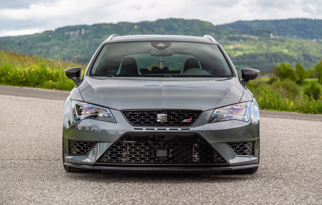 Vorsicht, scharf: Kantiger Seat Leon ST Cupra mit Tiefgang - Auto der Woche  - VAU-MAX - Das kostenlose Performance-Magazin