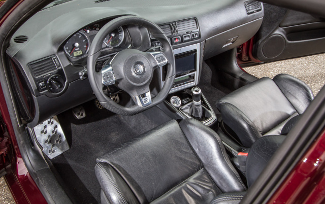 Erst verbastelt, dann gerettet: VW Golf 4 R32 vom hässlichen