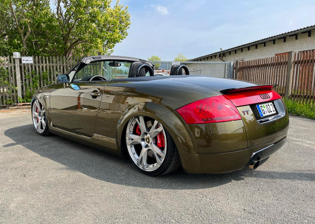 Gibt´s den auch in TTief?“: 2000er Audi TT Roadster brutal auf den Boden der  TTatsachen geplättet - Auto der Woche - VAU-MAX - Das kostenlose  Performance-Magazin