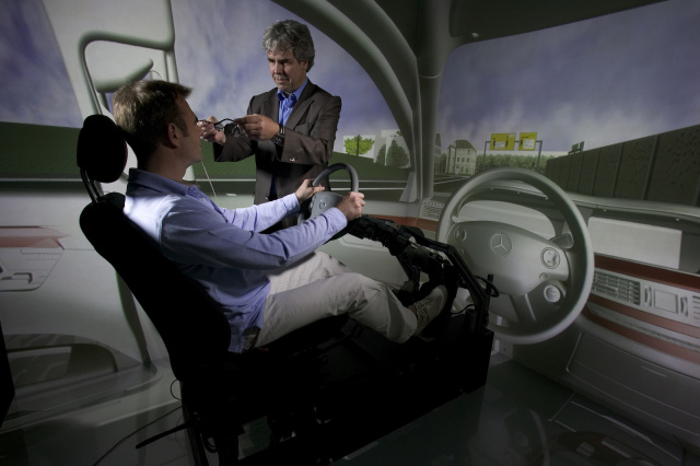 Der Blick durch die Brille: Augmented Reality und Virtual Reality verändern  die Automobilbranche - News - VAU-MAX - Das kostenlose Performance-Magazin