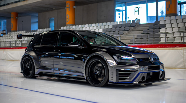 Vom Racetrack auf die Straße: VW Golf 7R von Werk2 zum TCR-Rennwagen  umgebaut - Auto der Woche - VAU-MAX - Das kostenlose Performance-Magazin