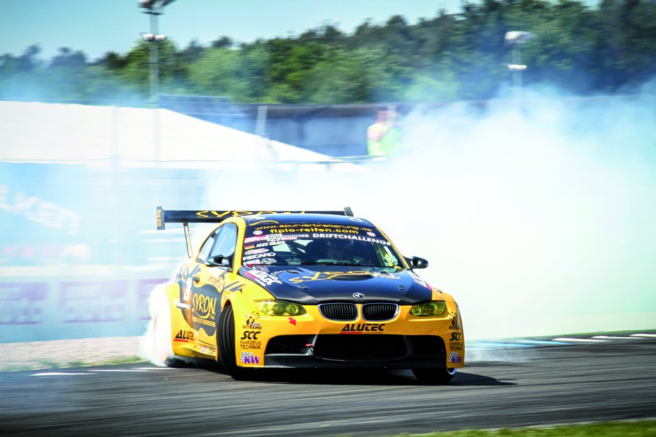 Gelungen Der 179km/hDrift Erneut Weltrekord auf ALUTEC Felgen Schnellster Drift über 50m