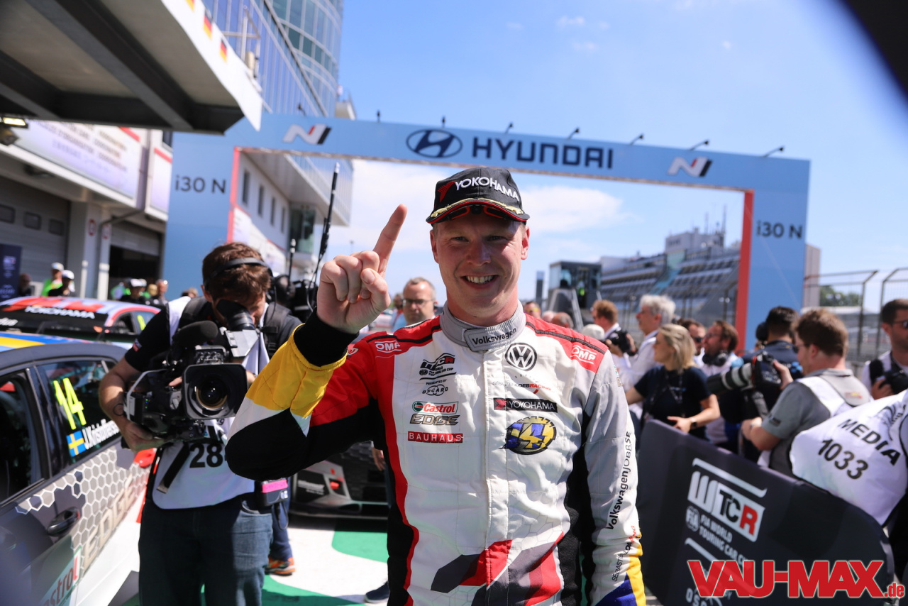 Tourenwagen Weltcup WTCR auf dem Nürburgring Heimsieg für Benny