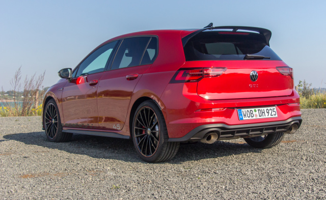 Jubi-GTI: VW Golf 8 „Edition 45“ im VIDEO-Fahrbericht: Hat dieser GTI das  Zeug zum Sammlerstück? - Auto der Woche - VAU-MAX - Das kostenlose  Performance-Magazin