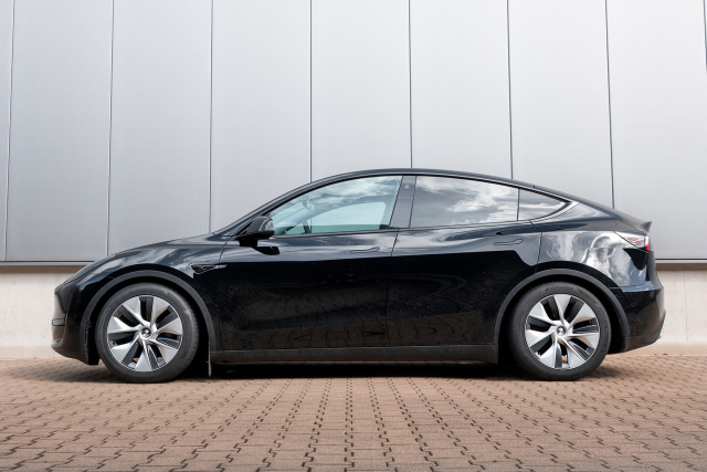 Fahr-Fun neu definiert: Tesla Model Y mit H&R Sportfedern - News - VAU-MAX  - Das kostenlose Performance-Magazin