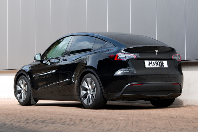 Fahr-Fun neu definiert: Tesla Model Y mit H&R Sportfedern - News