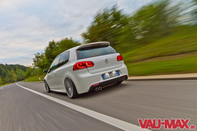 The Boss – Ein VW Golf 6 R, der keiner ist: Cin Cin Extremtuning am  ultraflachen Italo-GTD - Auto der Woche - VAU-MAX - Das kostenlose  Performance-Magazin