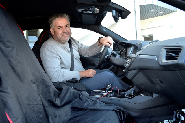 Verkehrte Welt: GTI-Jäger Nummer 2 - Erste Fahrt im neuen BMW