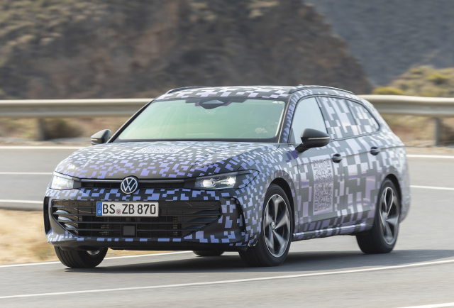 VW Golf 8 Variant (2020) rückt näher an den Passat - AUTO BILD